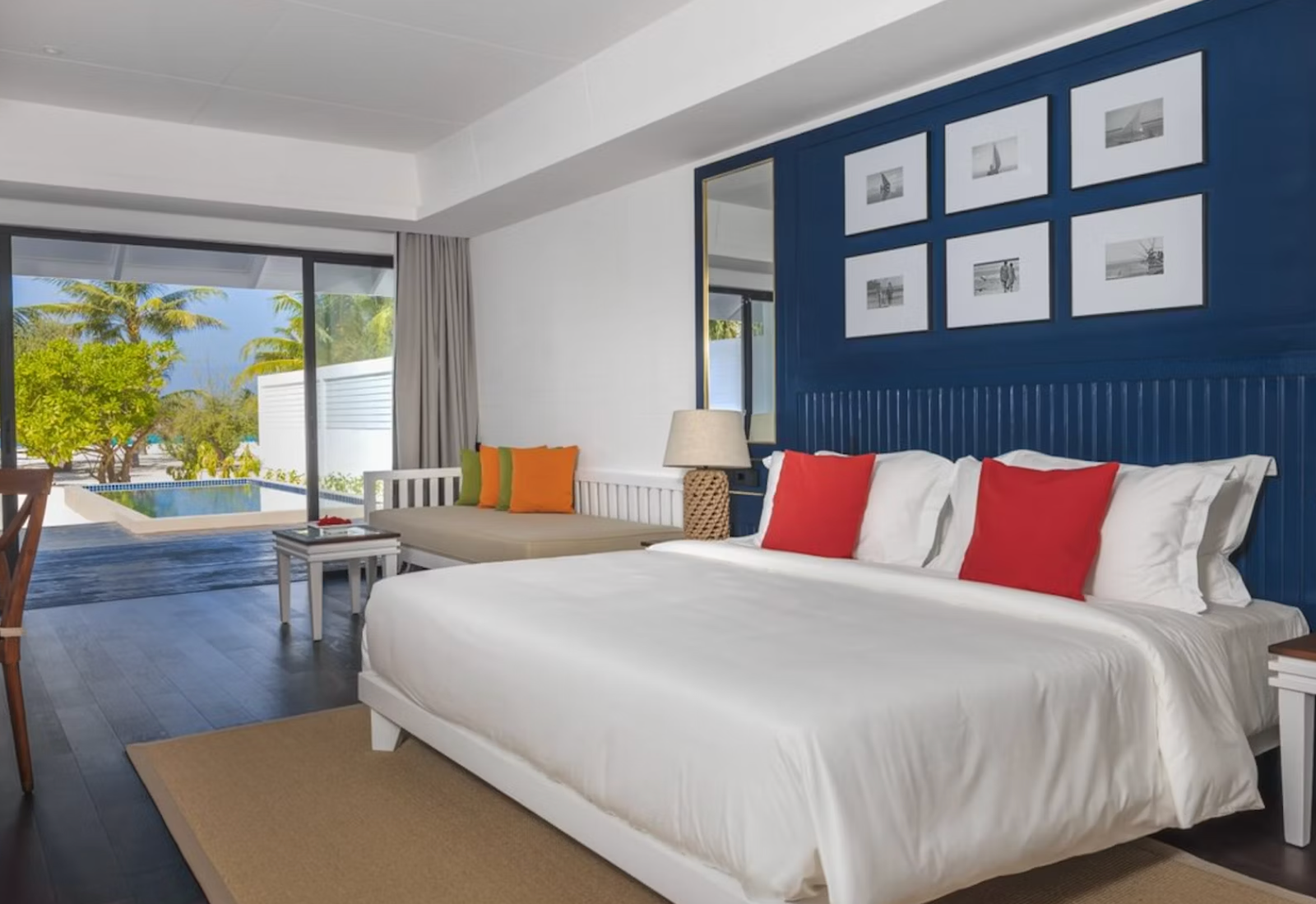 Sunset Deluxe Beach Pool Villa